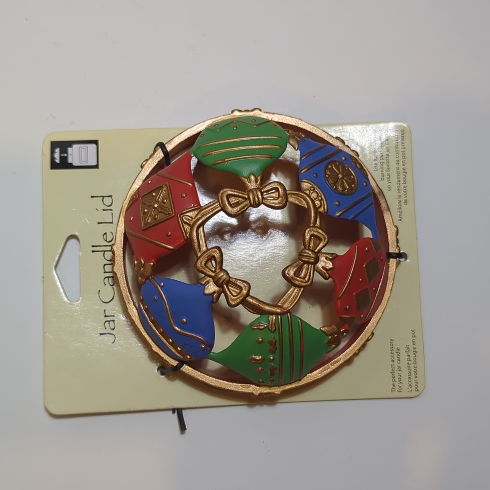 Michaels Jar Candle Lid Topper Christmas Ornaments in a Circle Theme